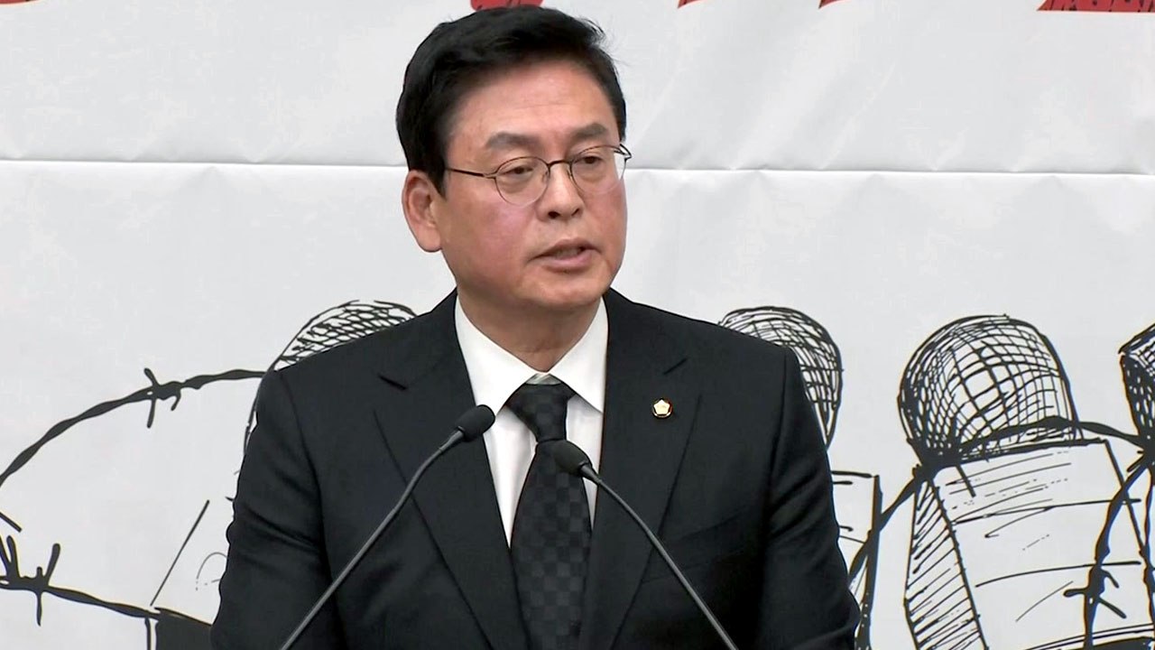 한국당, 나흘 만에 국감 복귀...곳곳에서 '공영방송' 신경전 / YTN