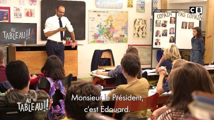 Edouard Philippe appelle Emmanuel Macron pendant l'émission "Au Tableau !" sur C8