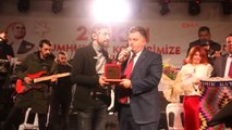İzmir Cumhuriyet Bayramı Konserinde Resul Dindar Rüzgarı