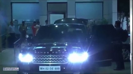 259.Akshay Kumar returns from Ludhiana & spotted at Airport’s VIP lounge