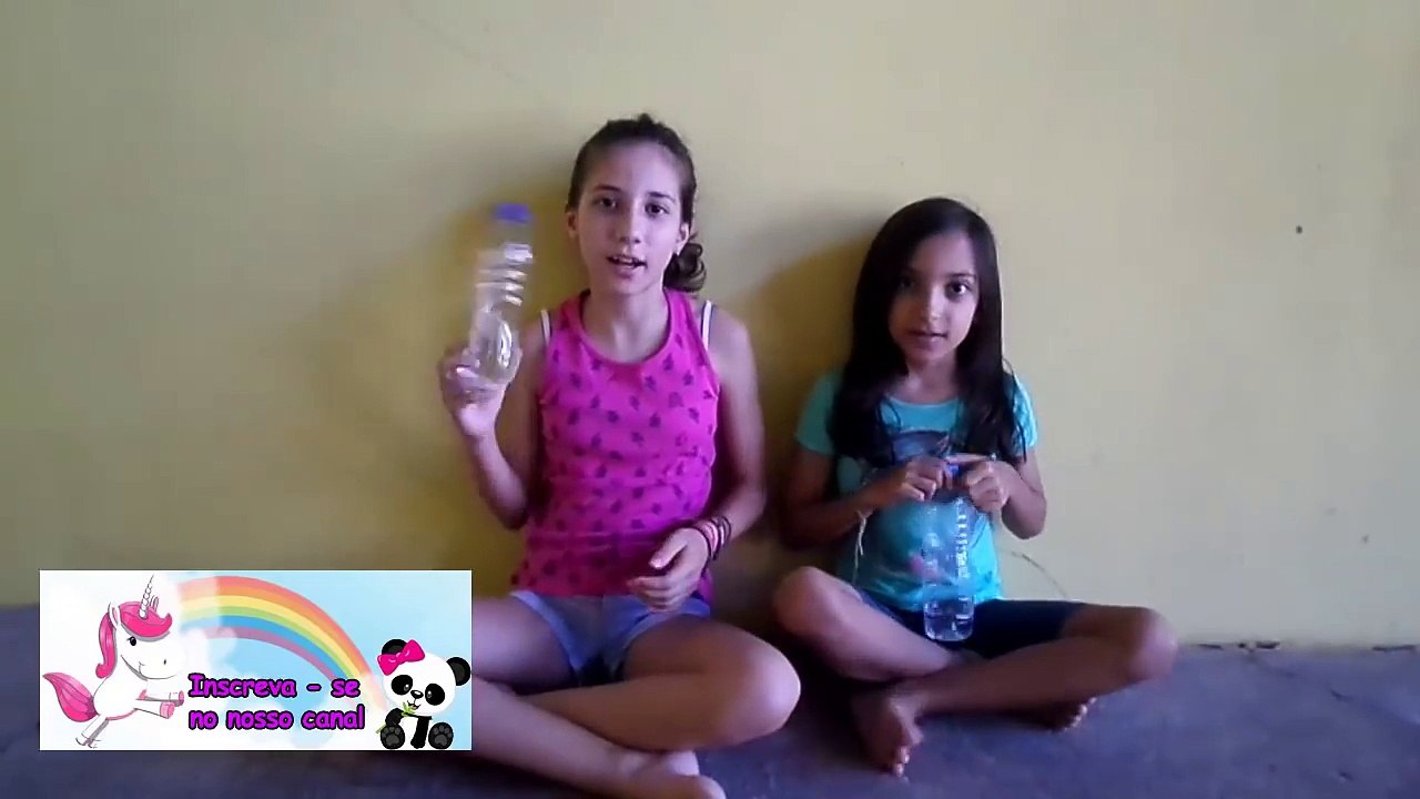Desafio da Garrafa com direito a banho (Water Bottle Flip)