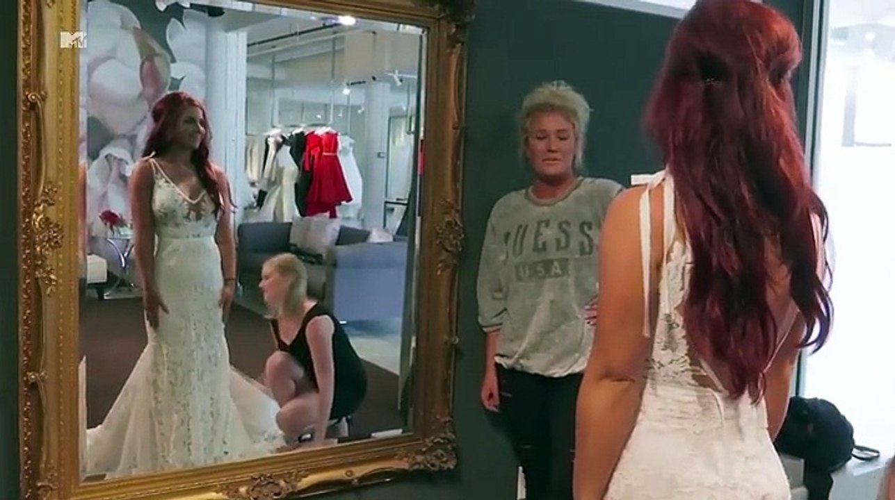Watch Chelsea Houska Try On Her Wedding Dress In This STUNNING Never-Before-Seen Video