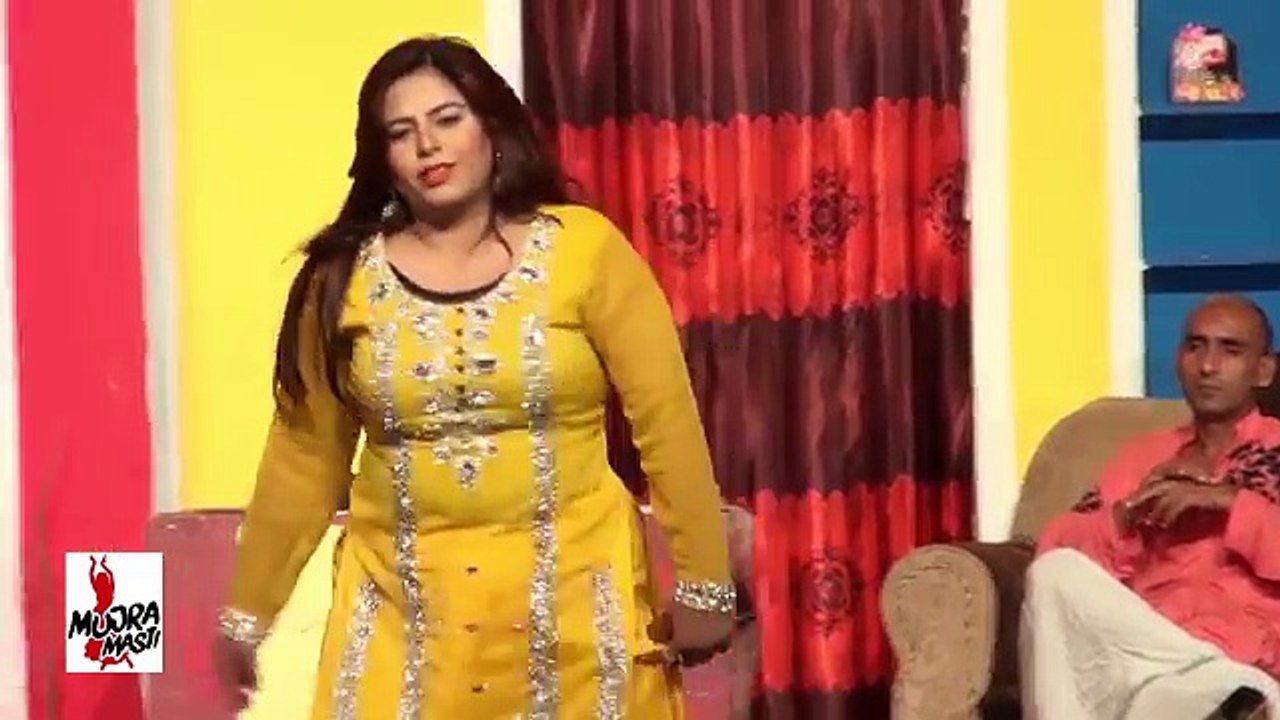BIG GIRL SANA MALIK - TERE JAI GABRU VE - 2017 PAKISTANI MUJRA DANCE