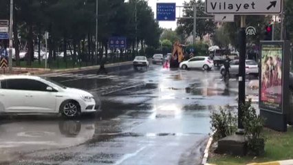 Sağanak Yağış Ahır Duvarını Çökertti