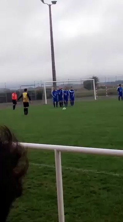 Superbe coup-franc contre la Créche (victoire 1-0)