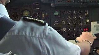 AMAZING VIDEO - MUST SEE L-1011 Tristar flying at just 1,000 feet!