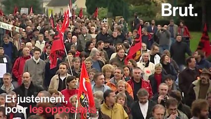 La Mairie de Ploërmel forcée de retirer la croix surplombant une statue de Jean Paul II
