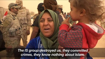 Families flee fighting in Iraq's Anbar province