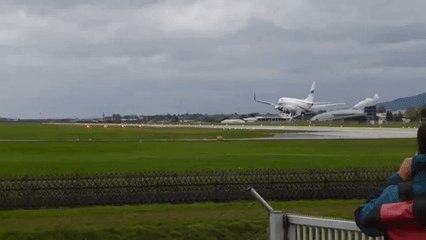 Polish Plane Aborts Crosswind Landing in Austria, Returns to Frankfurt