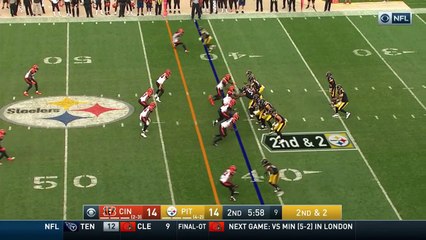 Le'Veon Bell's stiff arm sends Dre Kirkpatrick straight to the turf