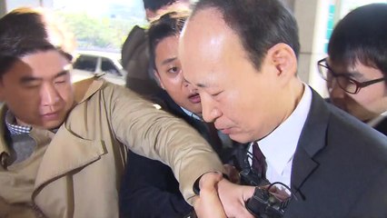 검찰 '국정원 상납 의혹' 안봉근·이재만 前 비서관 체포 / YTN