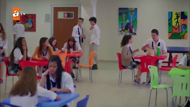 Kırgın Çiçekler 16.Bölüm - Güney'den Songül'e İlk Öpücük !