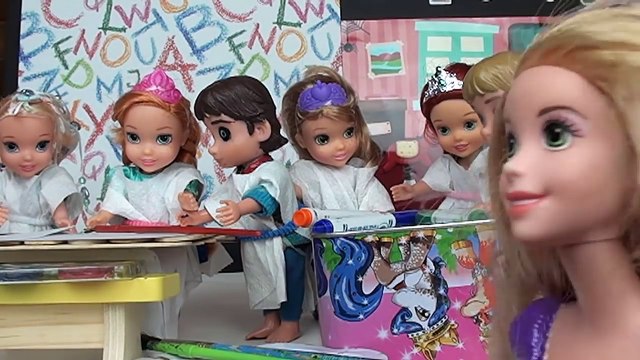 Anna and Elsa Toddlers Go to School and Art Class Elsya and Annya make a mess Stories Dolls and Toys