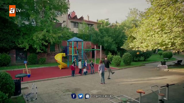 Kırgın Çiçekler 18.Bölüm - Songül ile Güney'in Maç Keyfi !