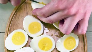 Easy Curry Deviled Eggs-R37Z-tT5UP4