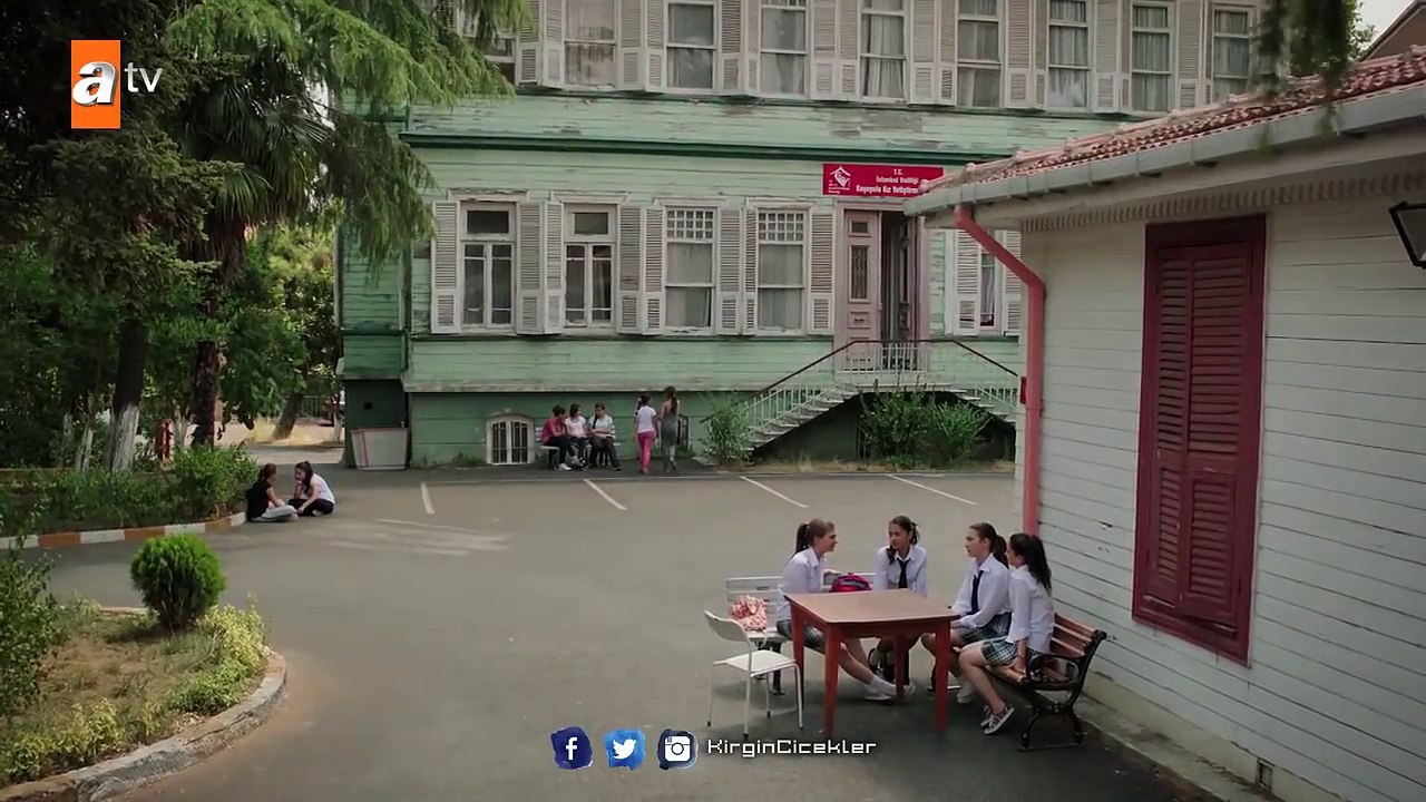 Kırgın Çiçekler 7.Bölüm - İster İnanın İster İnanmayın, Benim Annem Var !