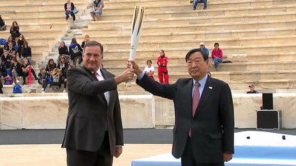올림픽 성화 인수...30년 만에 한국으로 / YTN