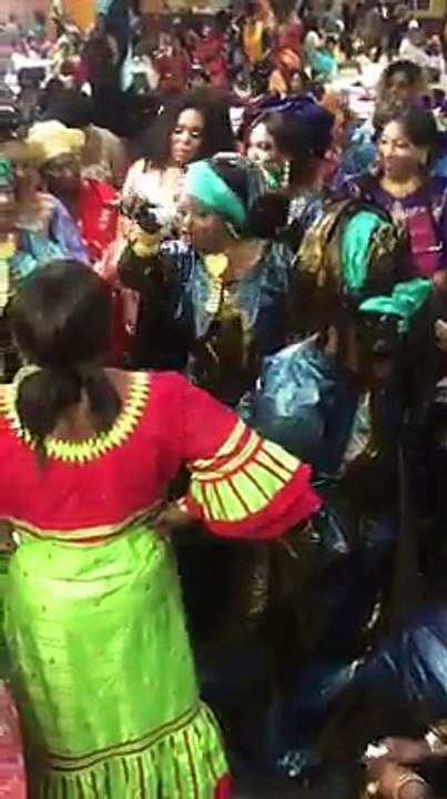 Affou Keita : Regardez son baiser lesbien au centre de toutes les polémiques... Et elle en rajoute une couche !