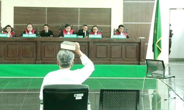 Buni Yani Sumpah di Bawah Al Quran Tidak Potong Video Ahok