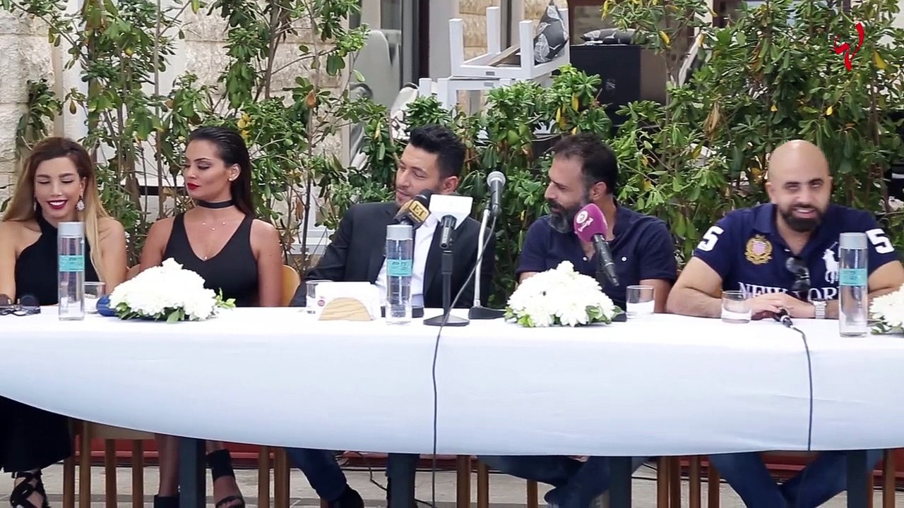 فنان لبناني على علاقة بشبيهة أنجلينا جولي و"لها" تكشف القصة كاملة