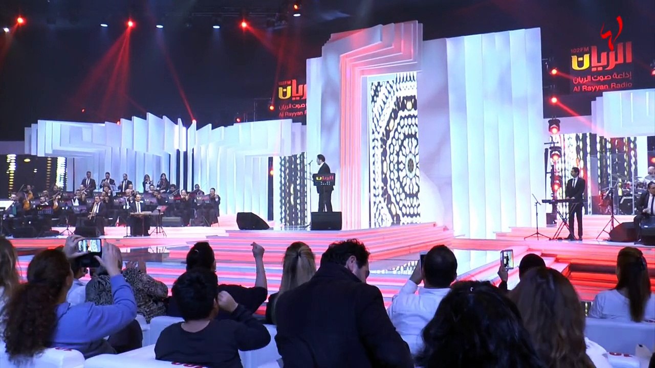 "أخبار سارة" في كواليس مهرجان "سوق واقف" مع رامي عياش... مشاهد حصرية وتصريحات نارية