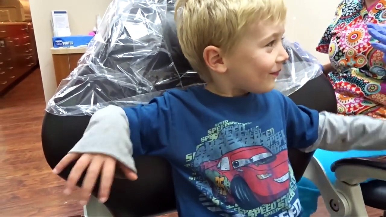 ZACS FIRST DENTAL CLEANING! TRY NOT TO LAUGH CHALLENGE!