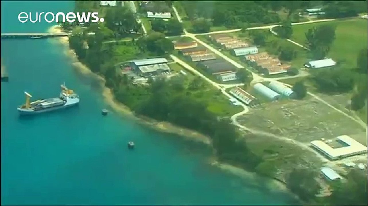 Tensions rise as refugees refuse to leave Australian camp in Papua New Guinea amid safety fears