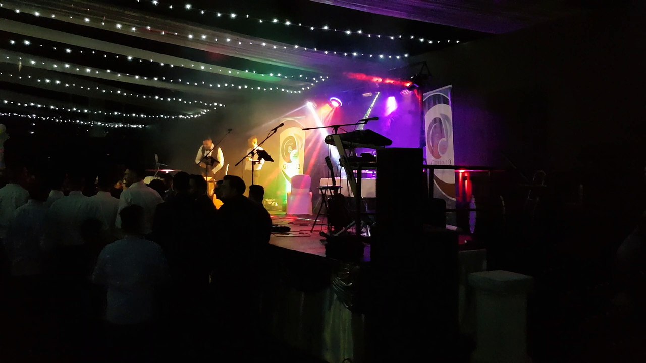 Grup 12 Dügün DJ POP DISCO IŞIK SİSTEMİ