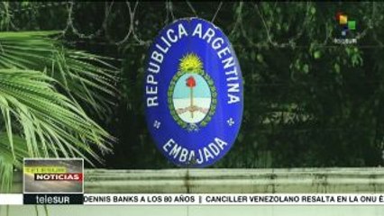 Realizan ofrenda a Maldonado frente a la embajada argentina en México