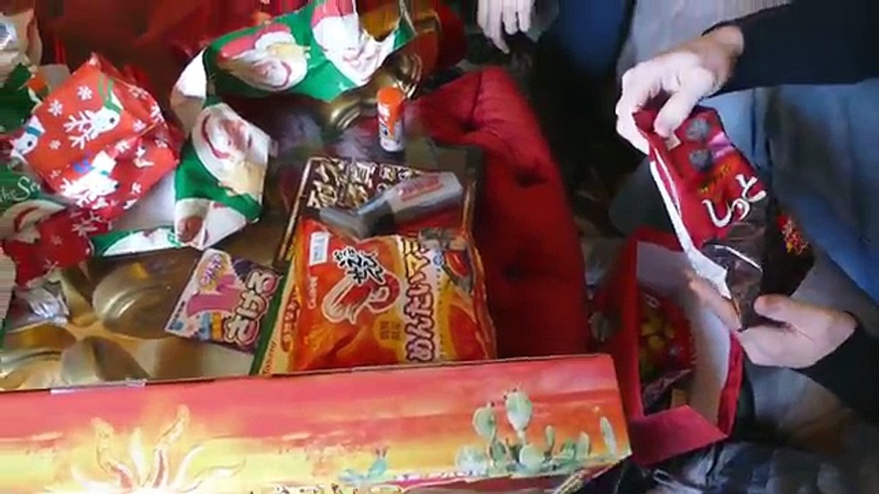 I got Japanese presents for my family! ★