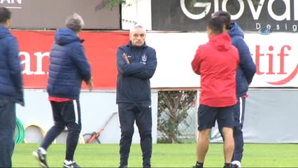 Trabzonspor Yağmur Altında Çalıştı