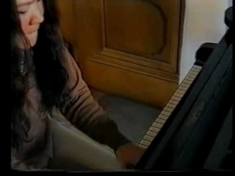 Lully Sakaguchi en Pologne jouant une oeuvre virtuose de Chopin (Scherzo)