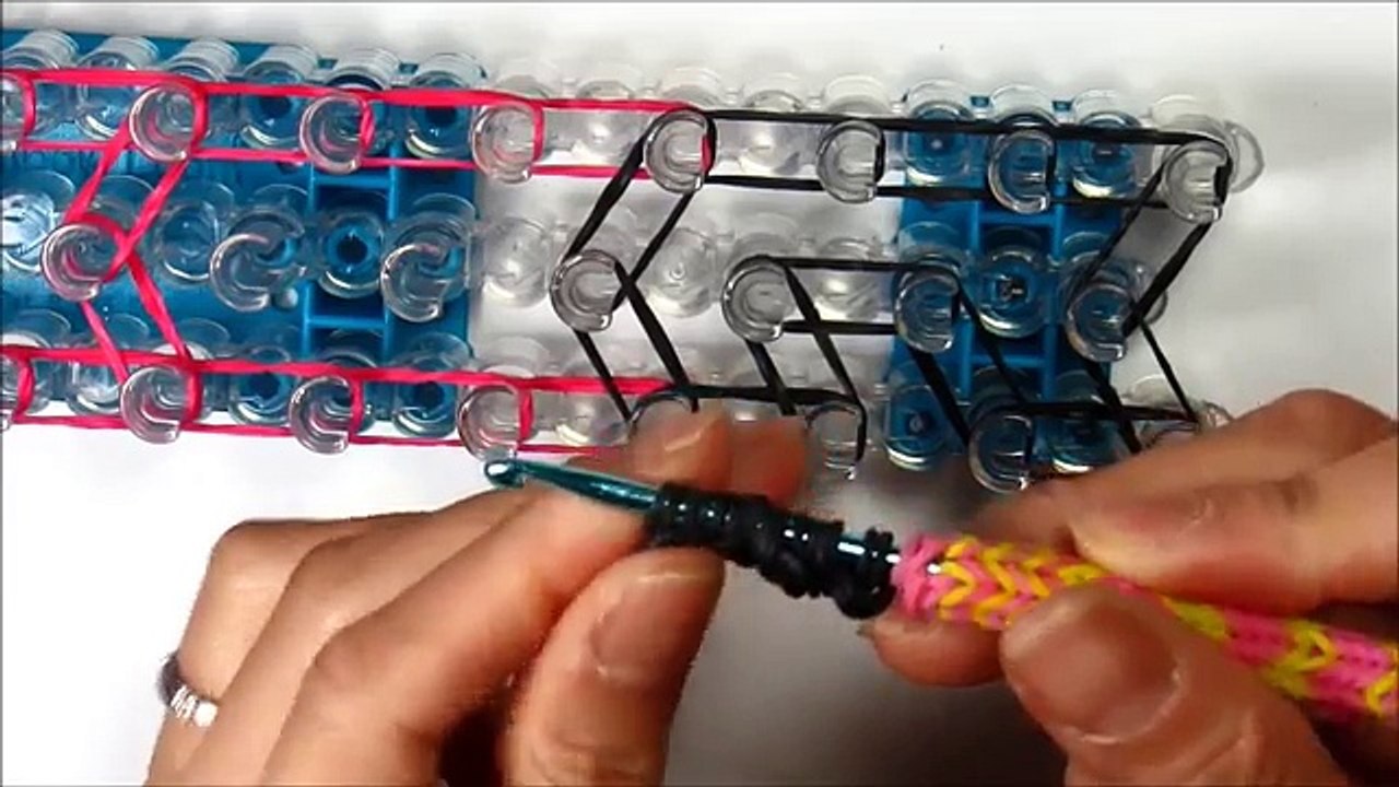 Rainbow Loom Fathers Day DAD Charm Design / Tutorial (DIY Mommy)