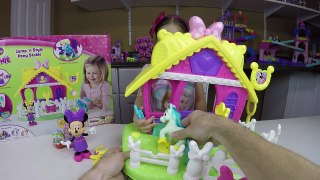 BIG MINNIE MOUSE TOY Jump N Style Pony Stable + Minnie Mouse Kinder Surprise Eggs Toys Opening