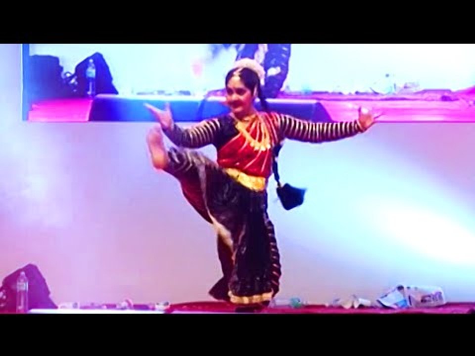 Anju Aravind Dance Performance | Malayalam Comedy Stage Show 2016 | Latest Malayalam Stage Show 2016