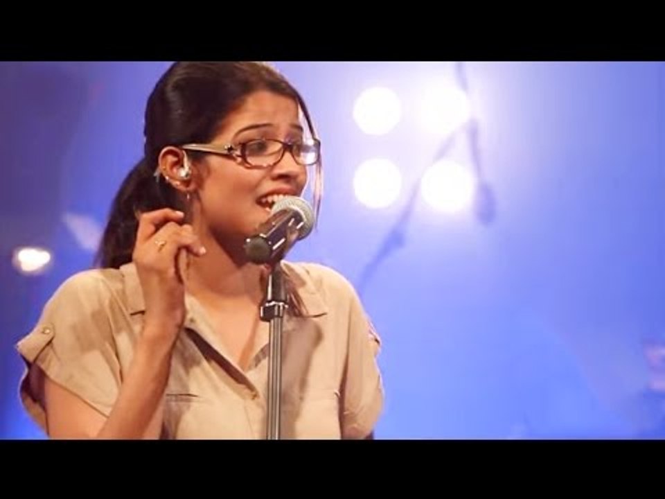 അമൃത സുരേഷിൻറെ ഒരു ലൈവ് പെർഫോമൻസ് | Super Stage Perfomance | Malayalam Comedy Stage Show 2016