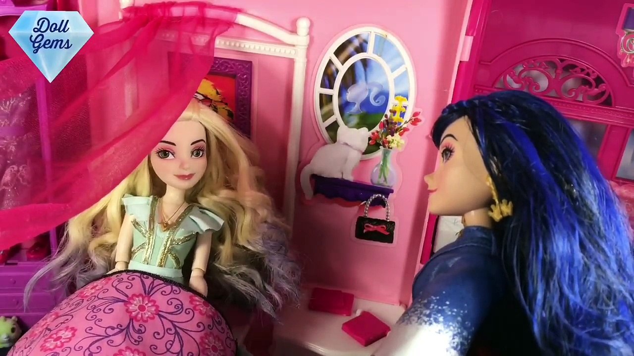 Uma Takes Mals Magic! Uma Harry Gil go to Auradon Disney Descendants 2 doll 2
