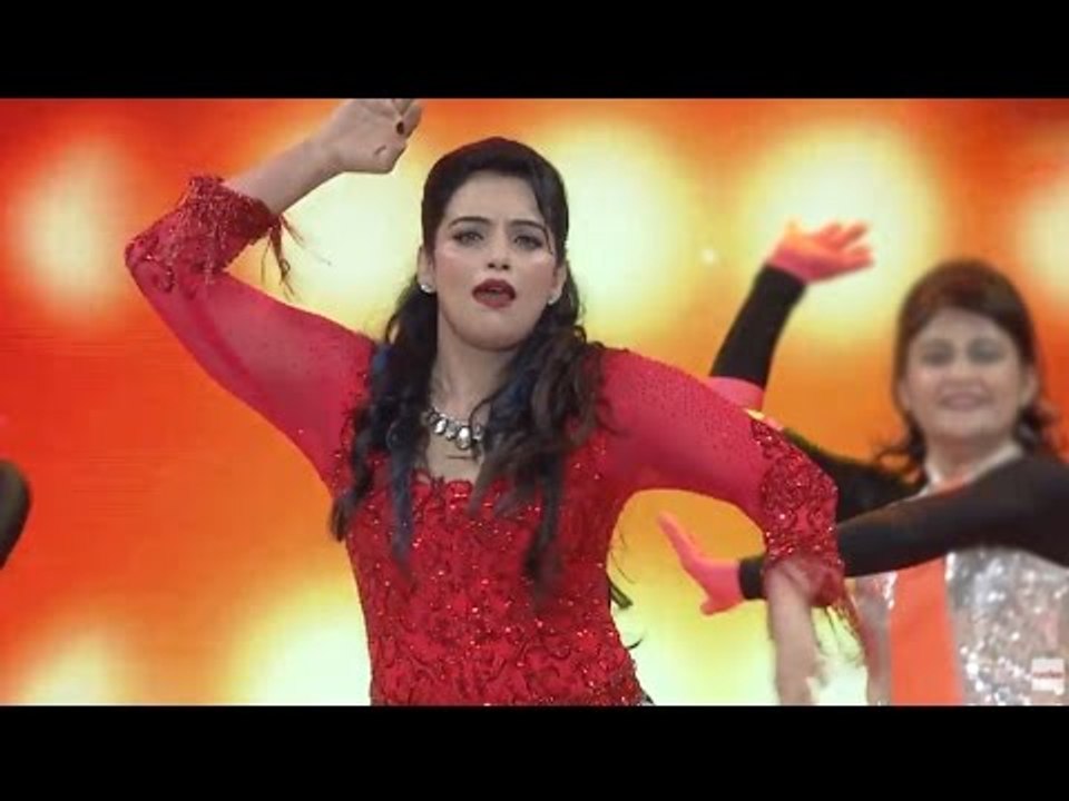 പഴയ ലുക്കിൽ ശ്വേതാ മേനോൻറെ കലക്കൻ ഡാൻസ് | Malayalam Stage Dance | Super Stage Dance Performance