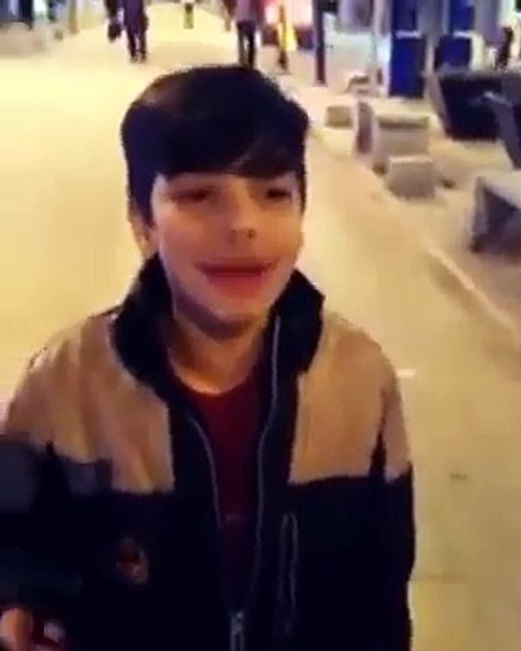 Haydi soyle - İnanılmaz Bir Ses ( Çoçuk Söylüyor)