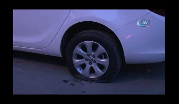 Beyoğlu’nda 20 aracın lastiğini patlattılar