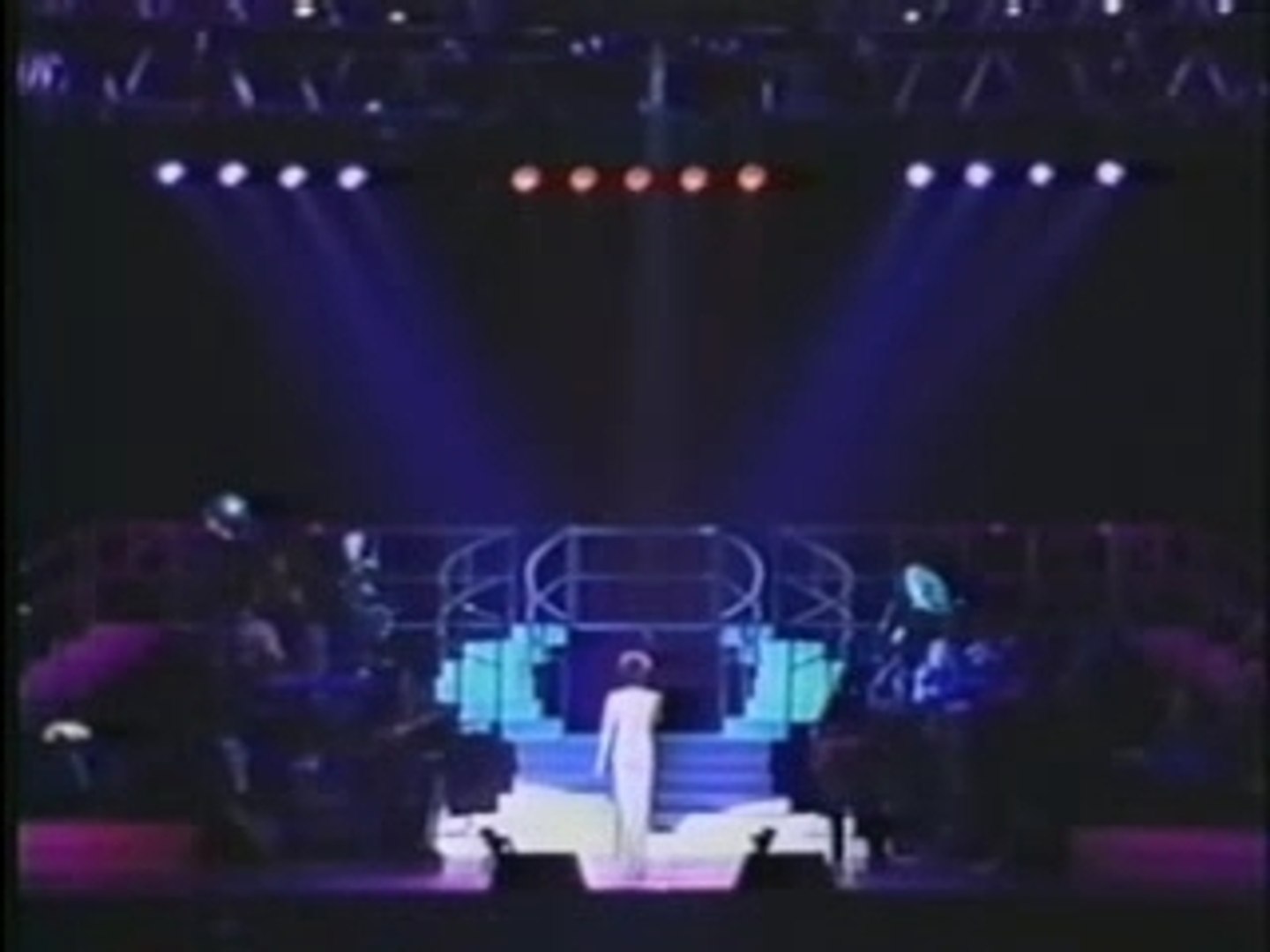 ⁣1990 - Whitney Houston - Live In Japan - Love Songs (Video)