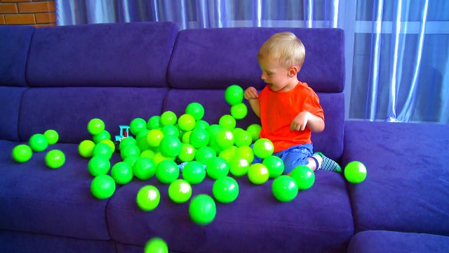 Giant Poop Attack Bad baby Johny Johny Yes Papa Song Nursery Rhymes Song for Kids and Learn colors-FZAt6Q-_cl4