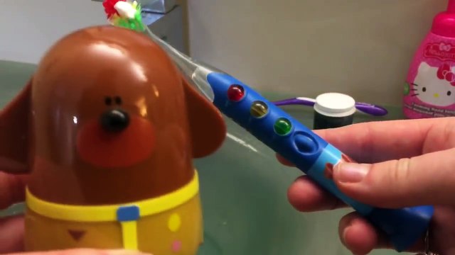 HEY DUGGEE Toy Learning To Brushing Teeth and Life Of Pets Light-Up Toothbrush!-gtSZHszLDtU