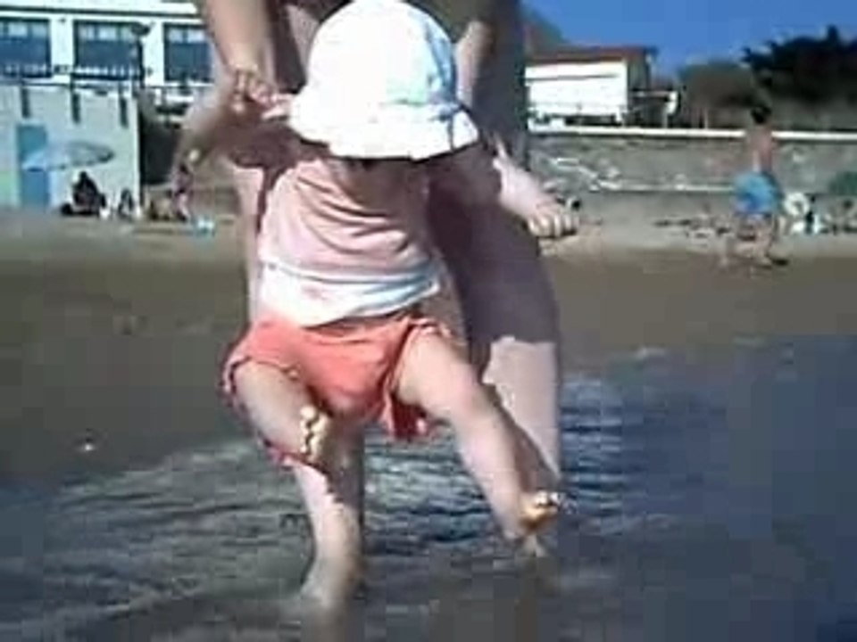 Justine, première fois à la mer