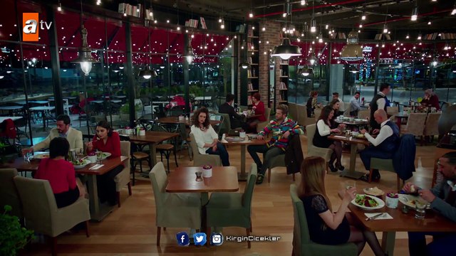 Kırgın Çiçekler 40.Bölüm - İnatlaşan Toprak & Feride, restorandan kovuluyor!