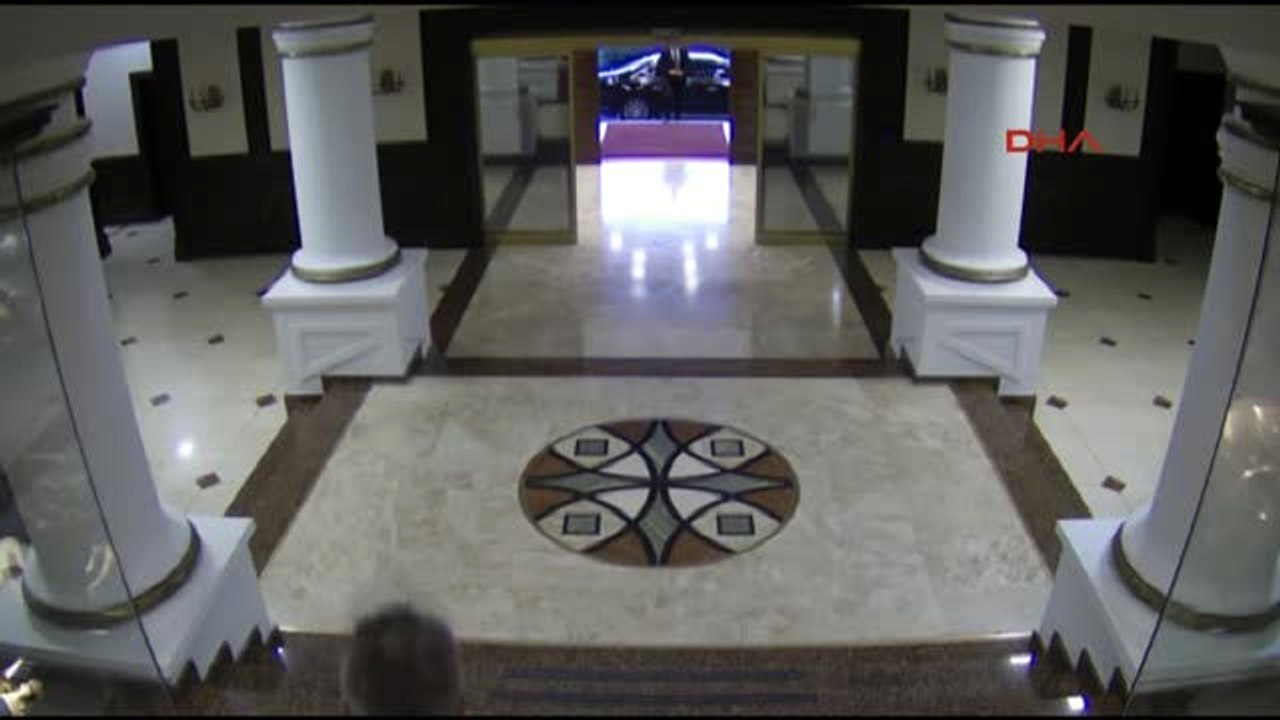 MİT Müsteşarı Hakan Fidan'ın Darbe Girişimi Öncesi Karargahtan Çıkış Anı