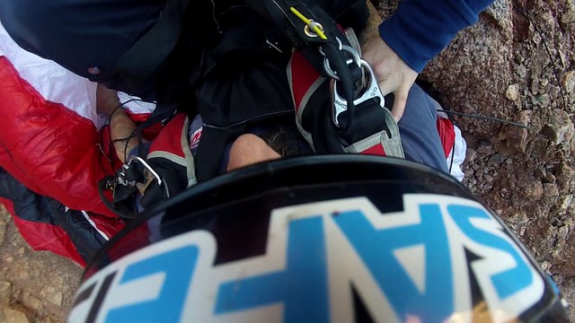 Un base jumper se brise le bassin lors d’un saut