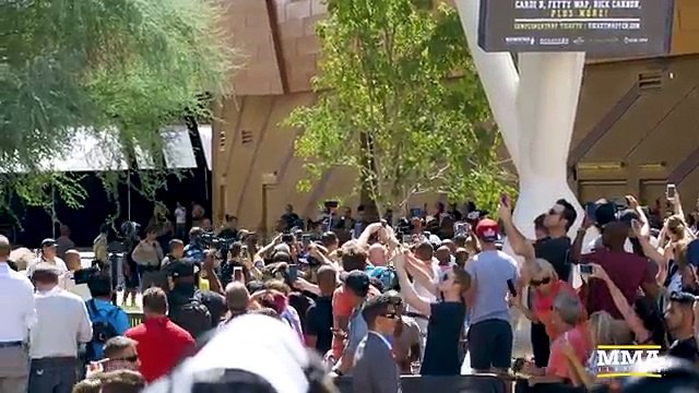 Floyd Mayweather Makes Grand Arrival in Las Vegas - MMA Fighting