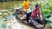 Terrifying!! Two Children Catch Big Snake Near River while Spreading Fishing Net Trap on B
