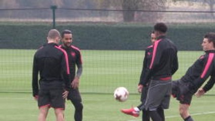 Download Video: Giroud, Walcott and Wilshere to start against Red Star - Wenger